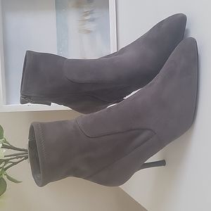 Nine West Suede Ankle Bootie 8M